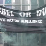 Agenti antiterrorismo dellFBI si sono presentati alla porta di un.jpg
