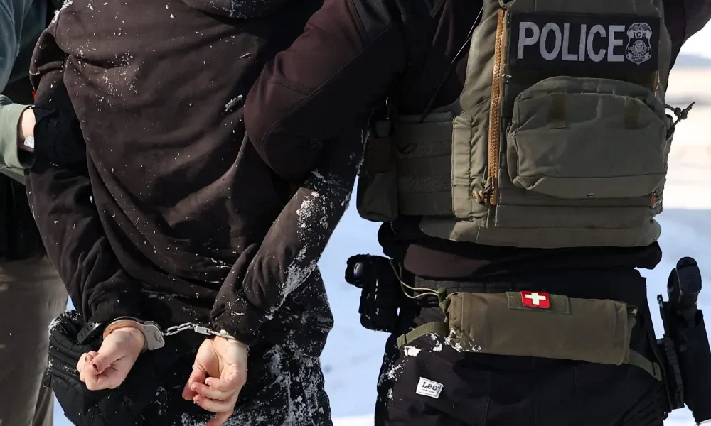 Marine afferma che i federali hanno copiato il suo telefono.jpg